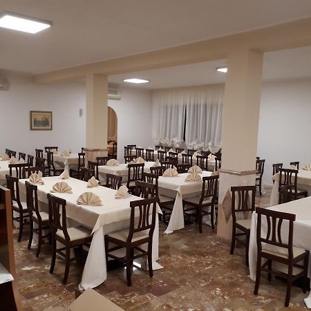 拉科林尼塔酒店 Montazzoli 外观 照片